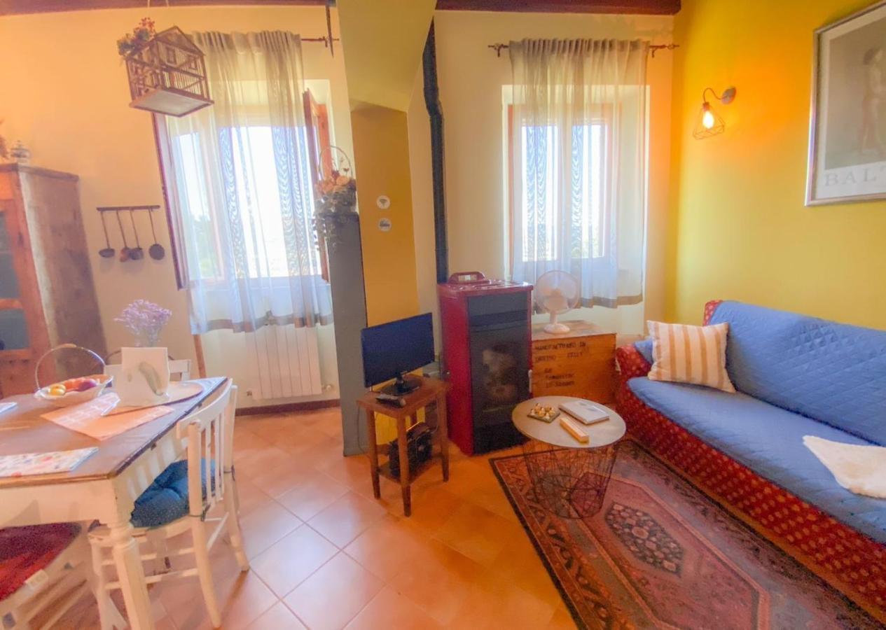 Ca' Tomassino Holiday Apartments อูร์บีโน ภายนอก รูปภาพ